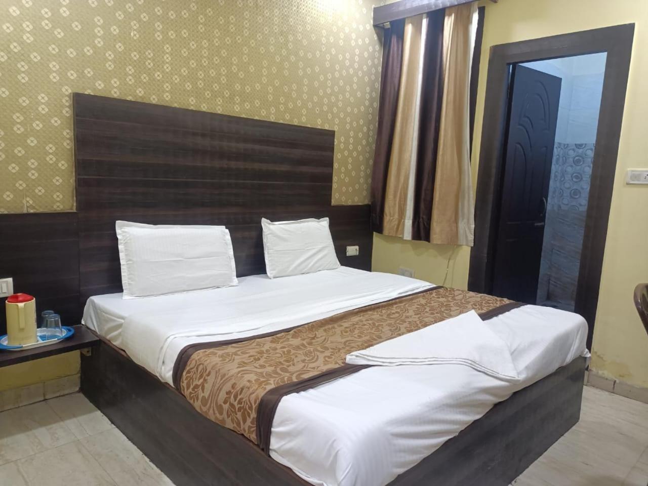 Hotel Park Avenue Lucknow Exterior foto